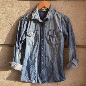 Denim Shirt in Medium Wash